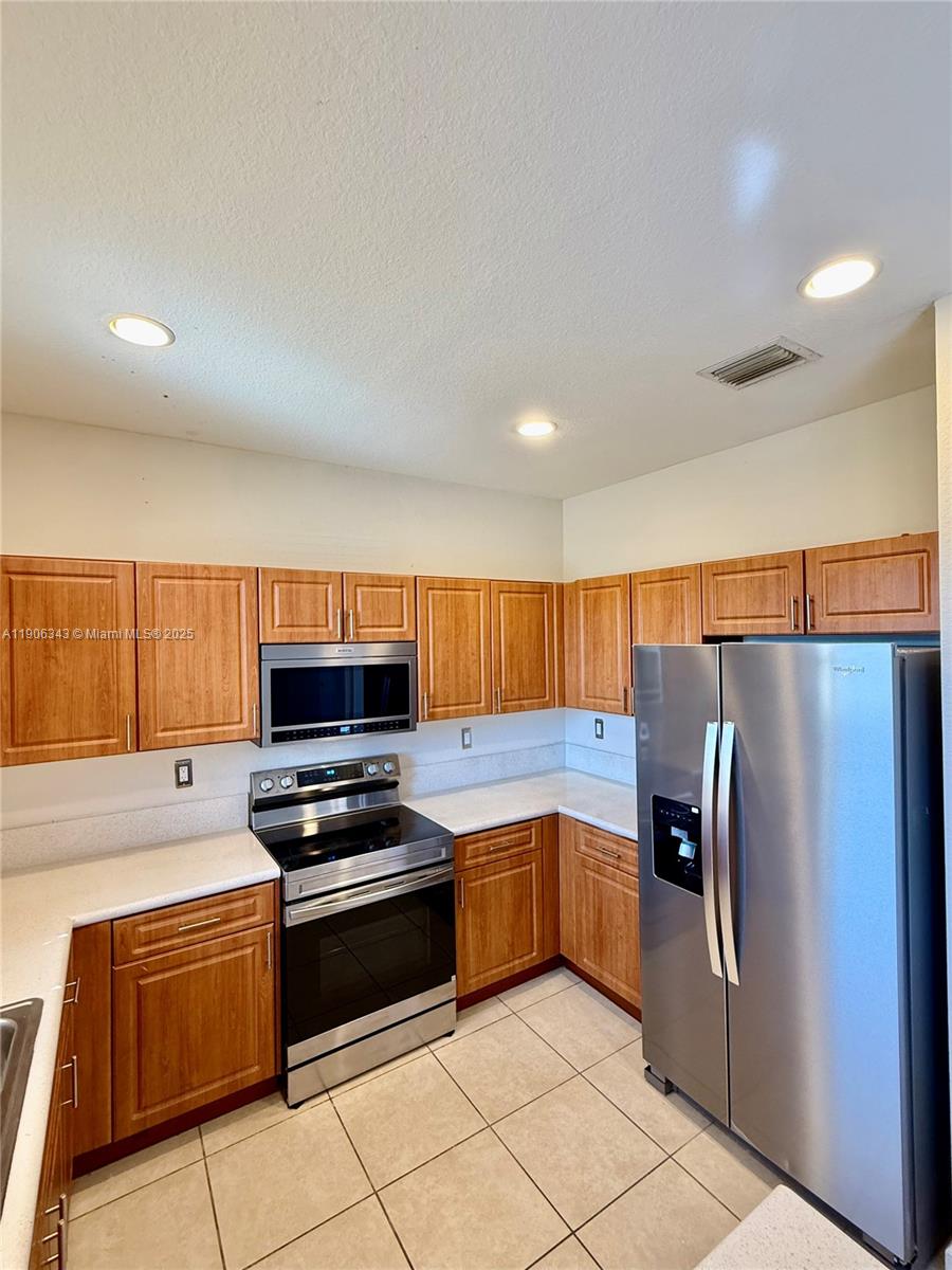 SILVER PALM EAST SEC FOUR - Residential Lease