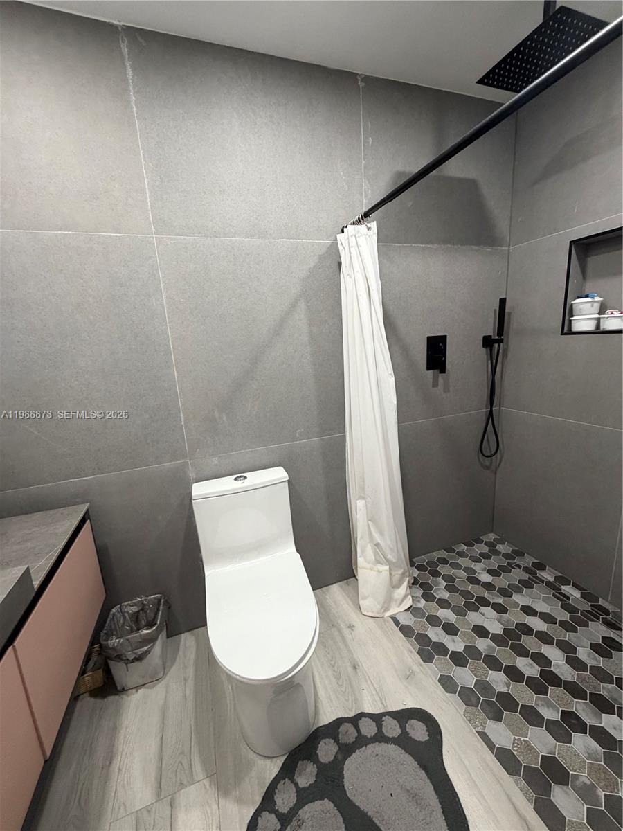 FAIRMONT - Residential Lease