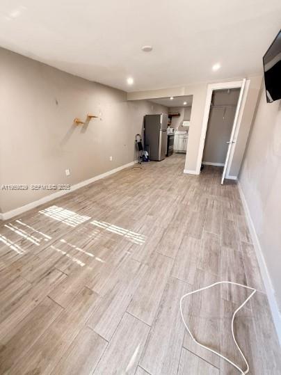 LAUDERDALE PARK 6-33 1/2 - Residential Lease