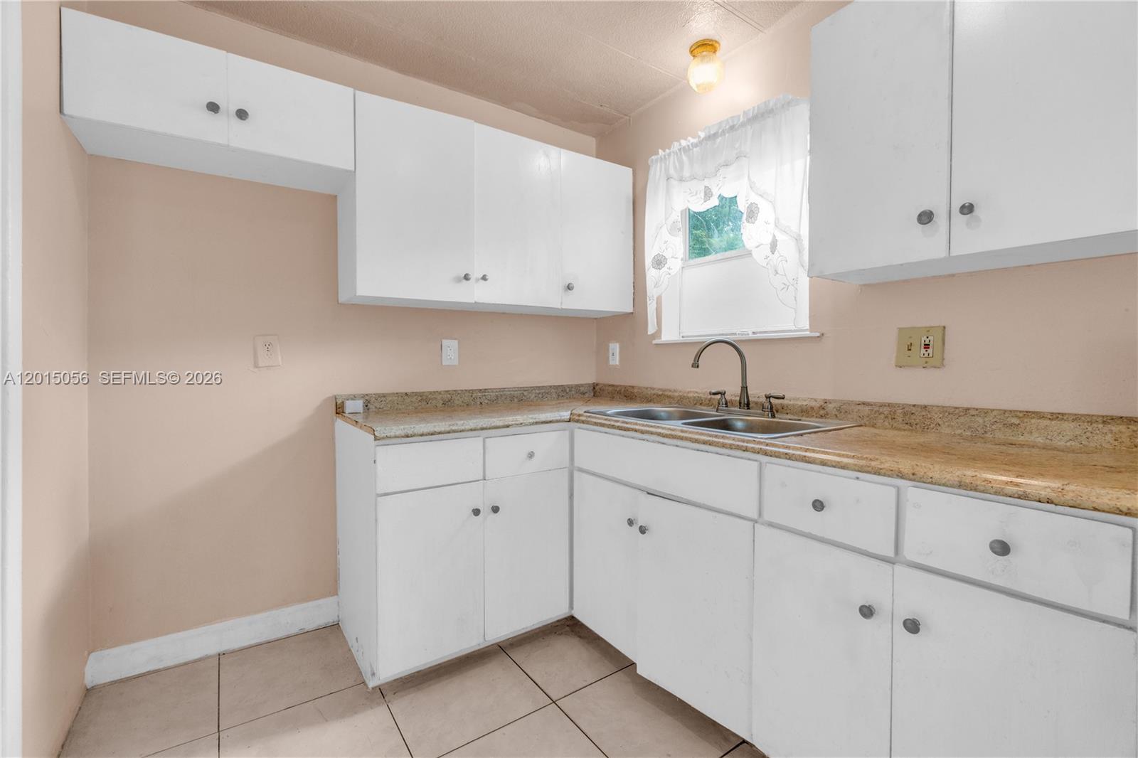 HILLMONT-MIDDLE RIVER VIS - Residential