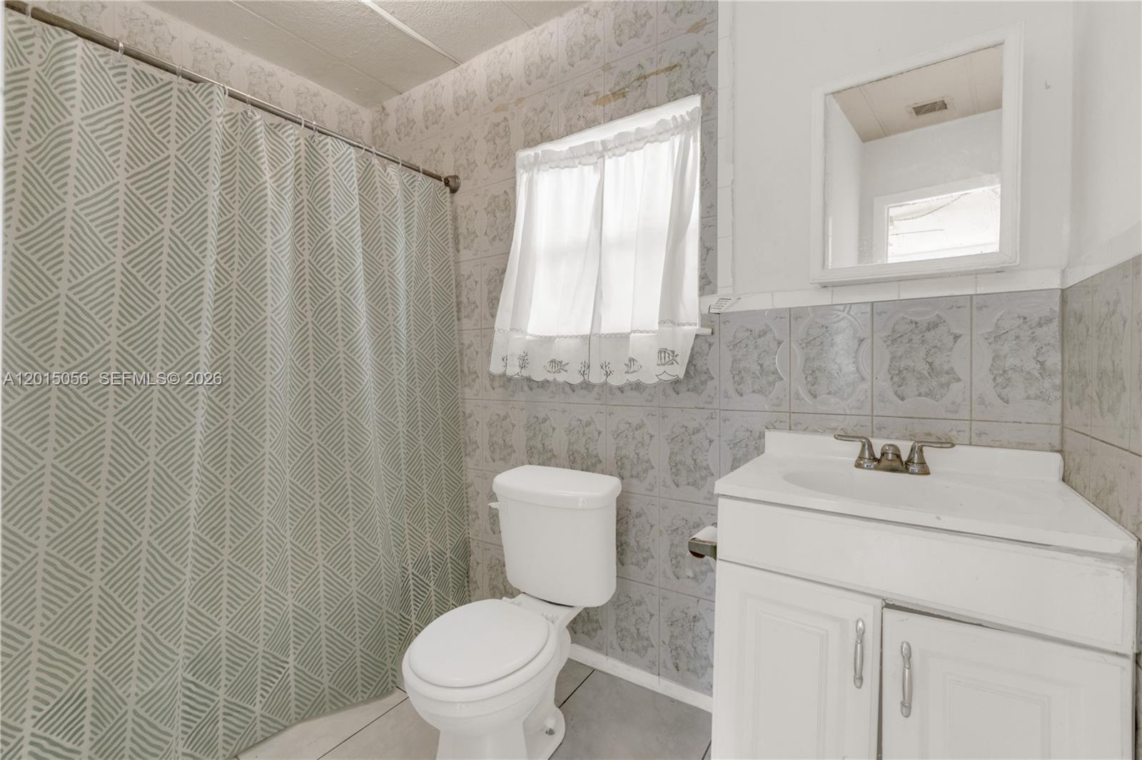 HILLMONT-MIDDLE RIVER VIS - Residential
