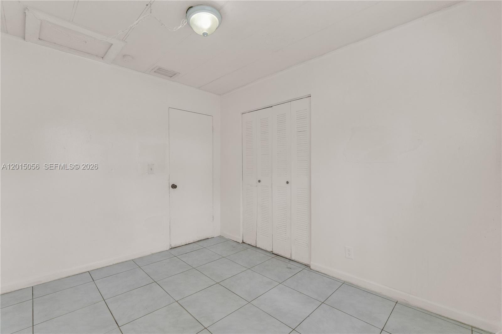 HILLMONT-MIDDLE RIVER VIS - Residential