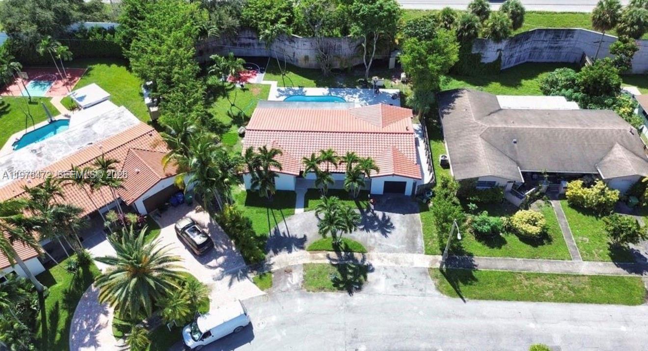 HIGHLAND GARDENS - Residential Lease