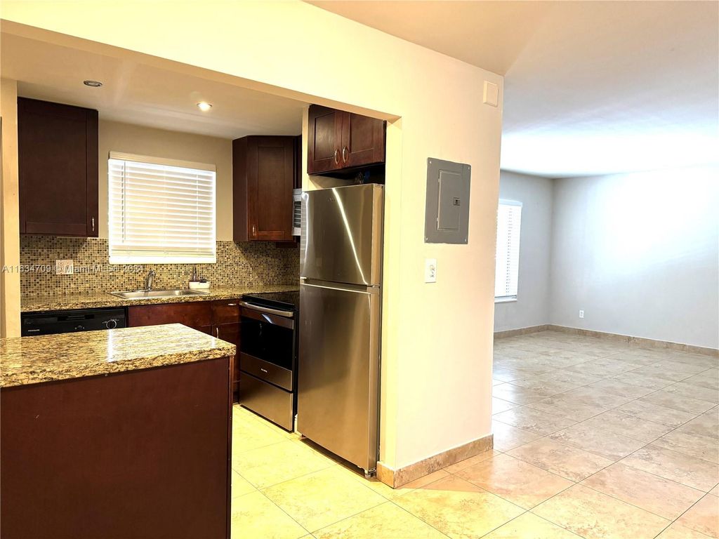 Photo of 6900 SW 39th St #312K, Davie, FL 33314 (MLS # A11634709)