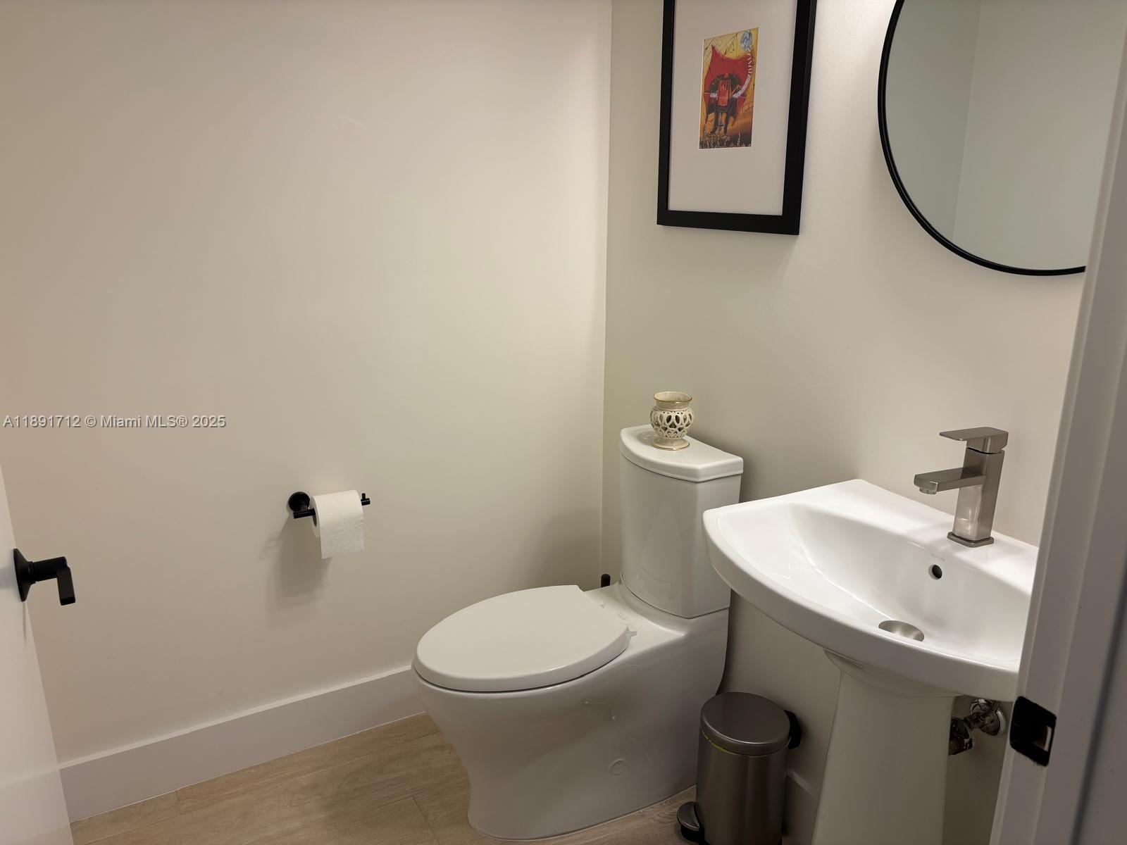 185 SW 7th St 3403