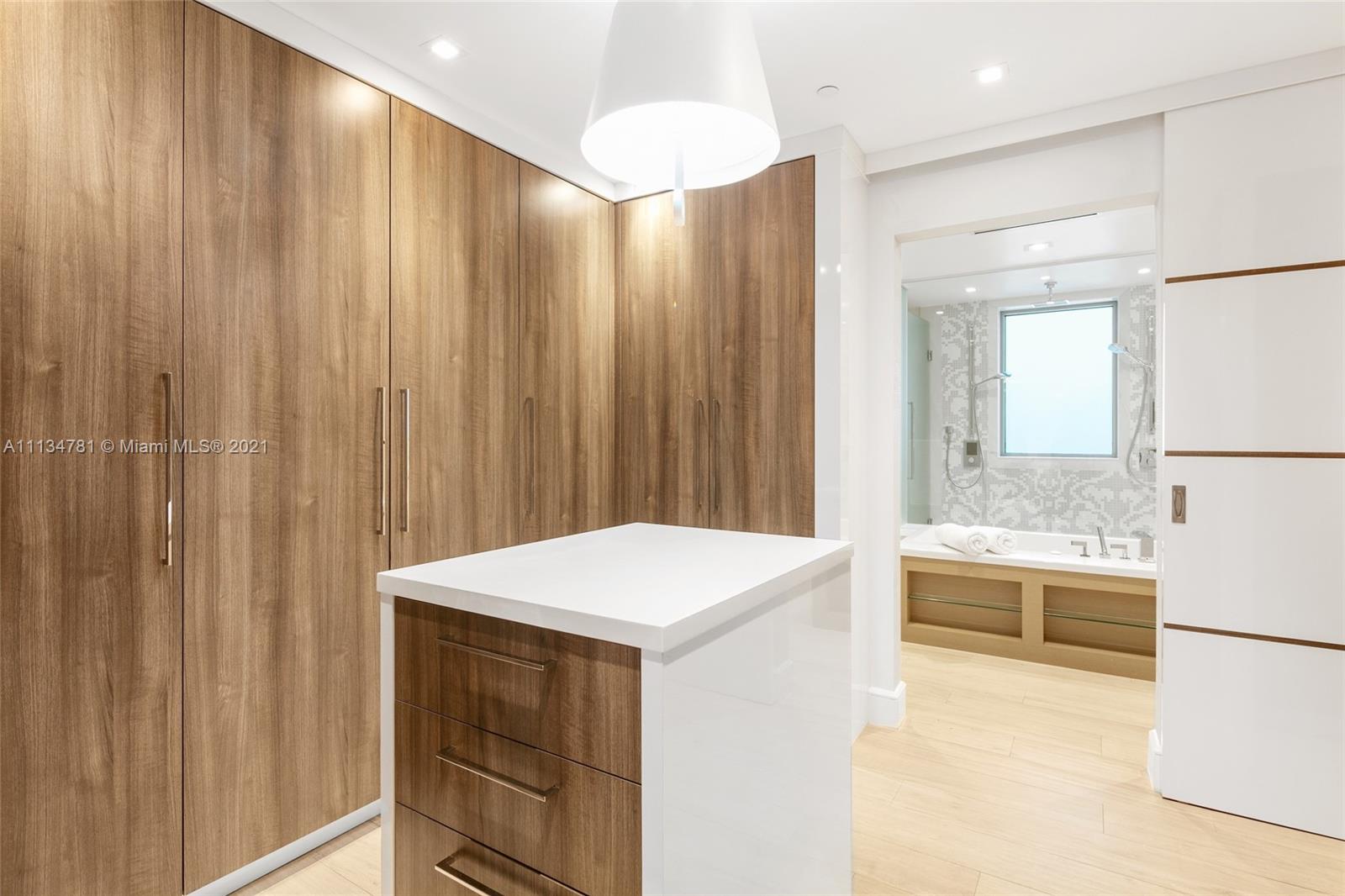 OCEAN HOUSE CONDO - Residential