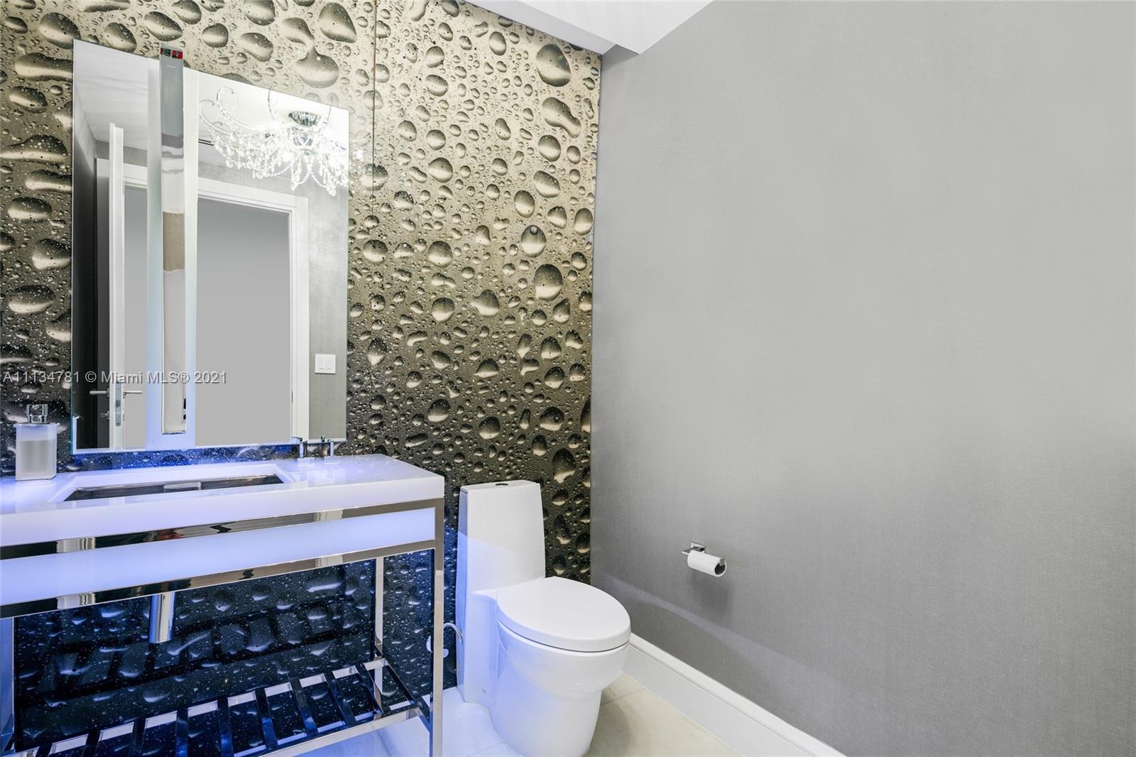 OCEAN HOUSE CONDO - Residential