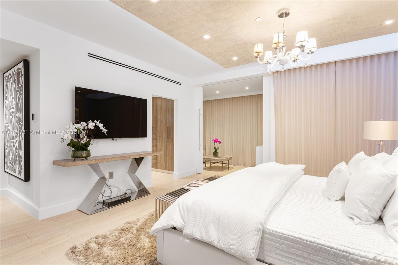 OCEAN HOUSE CONDO - Residential