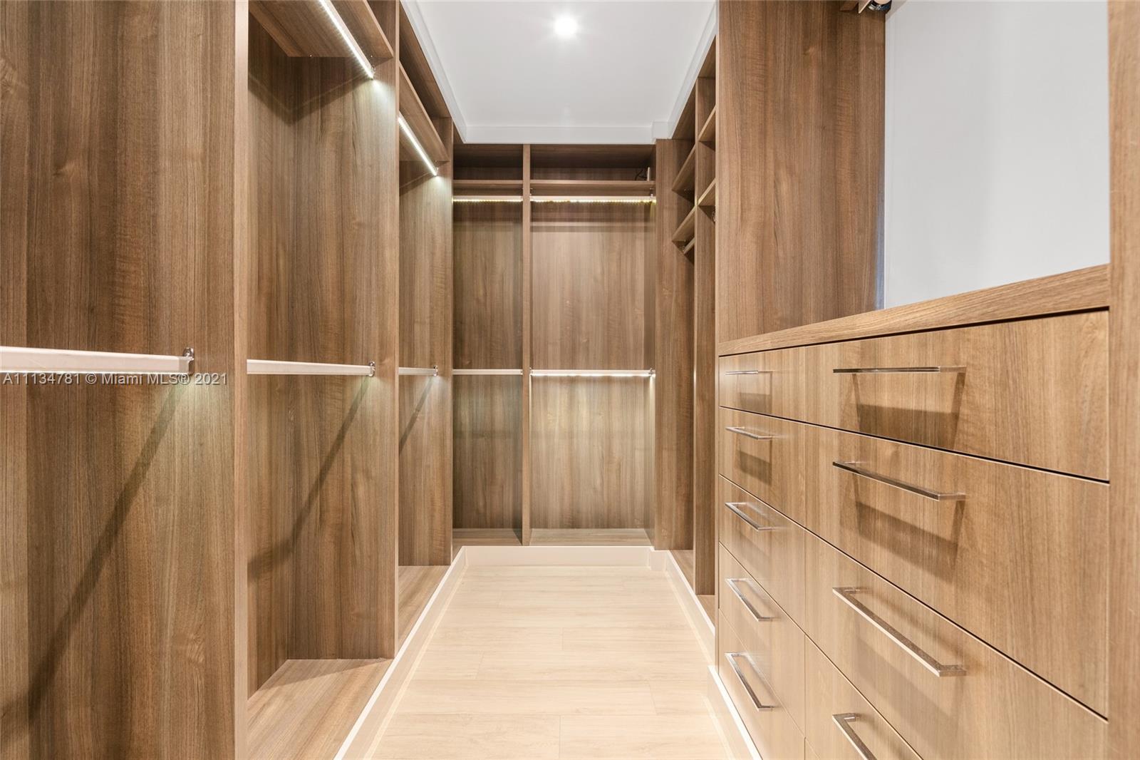 OCEAN HOUSE CONDO - Residential