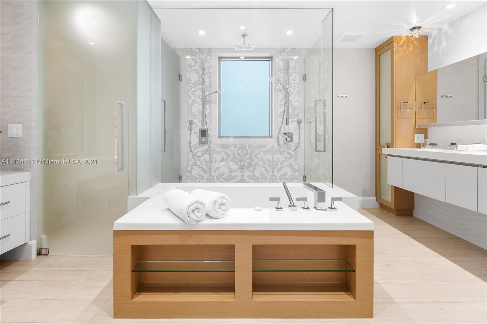 OCEAN HOUSE CONDO - Residential