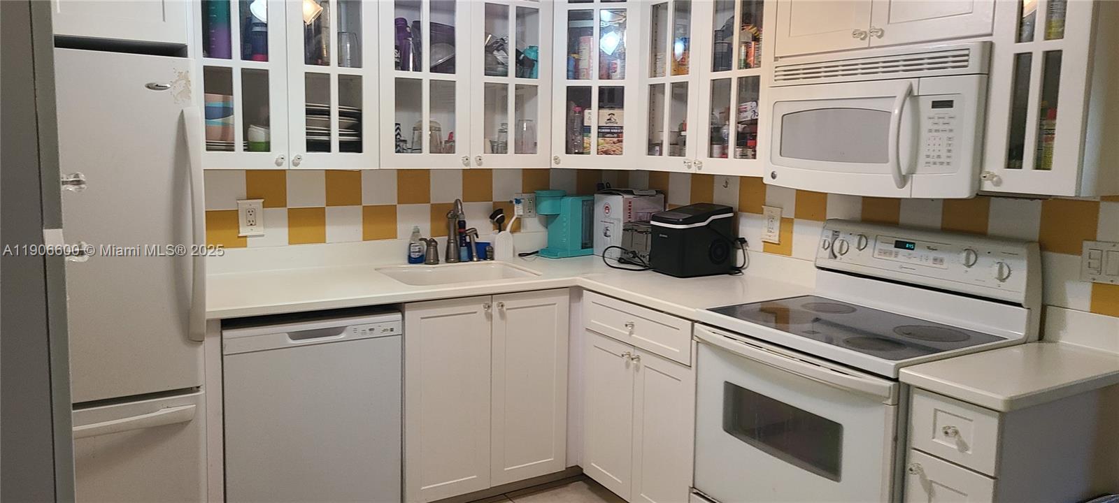 SUMMERTIME ISLES 1ST ADD - Residential