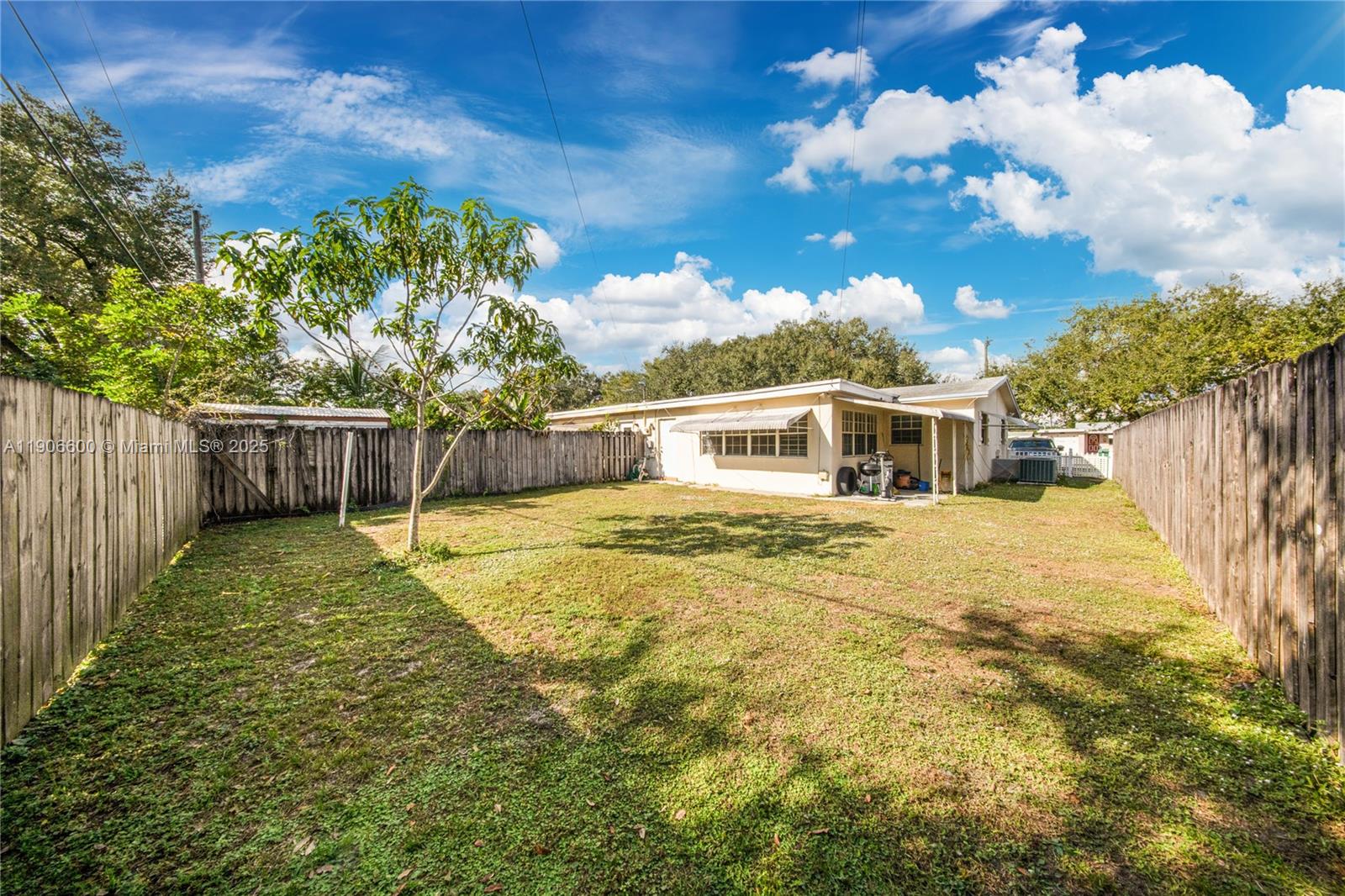 SUMMERTIME ISLES 1ST ADD - Residential