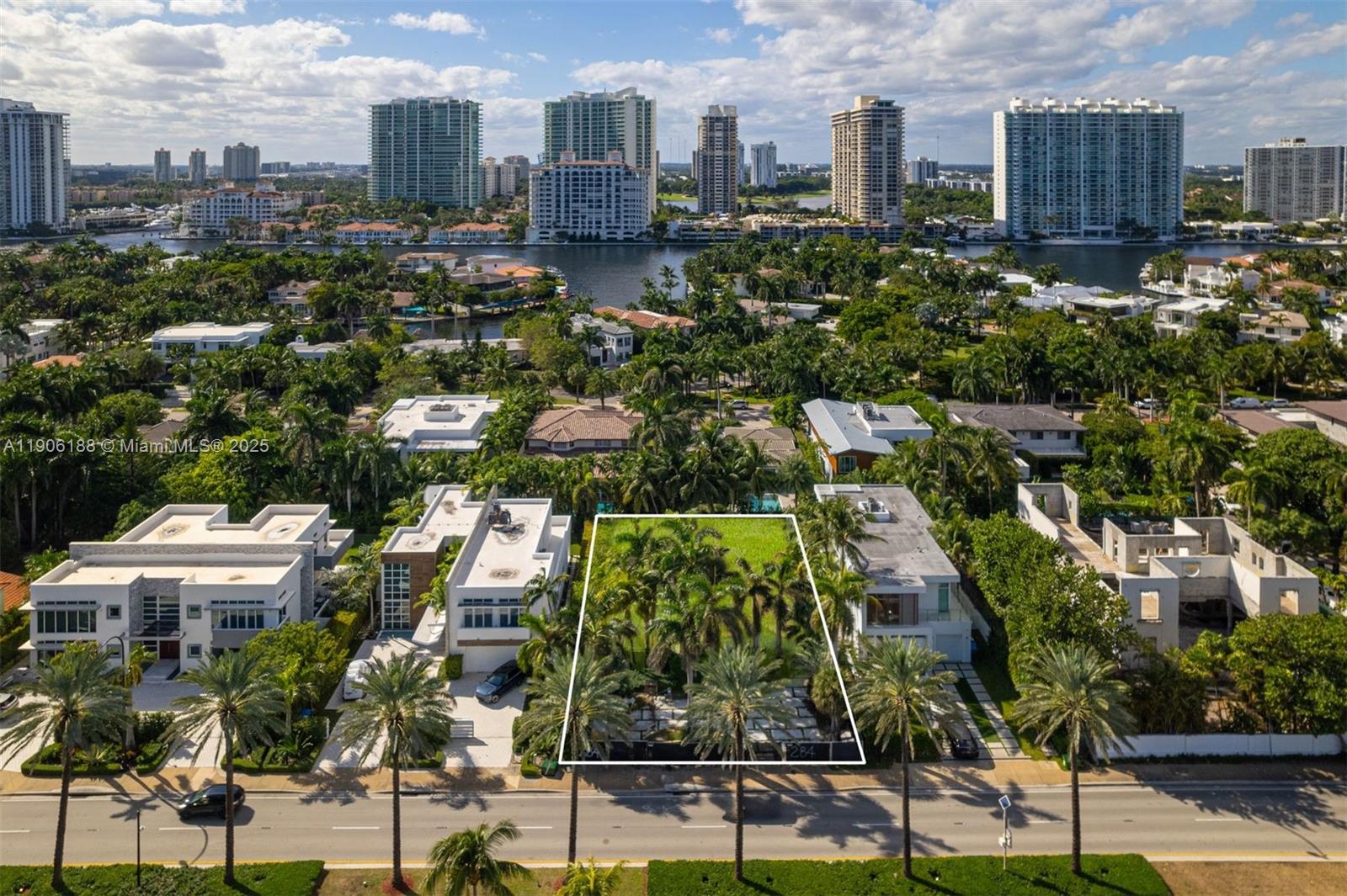 GOLDEN BEACH SEC C - Residential