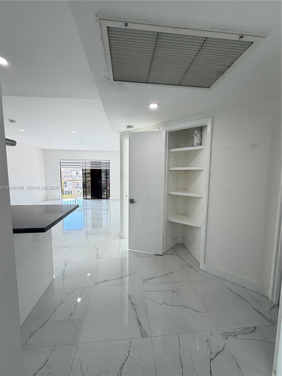 LAS VISTAS AT DORAL CONDO - Residential