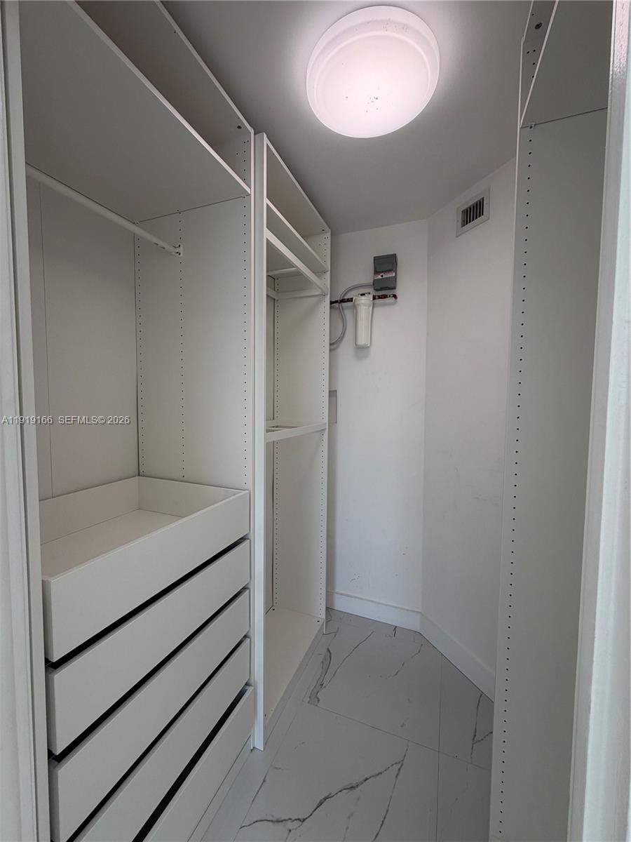 LAS VISTAS AT DORAL CONDO - Residential