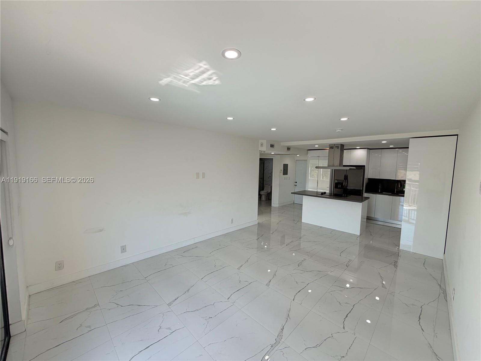 LAS VISTAS AT DORAL CONDO - Residential