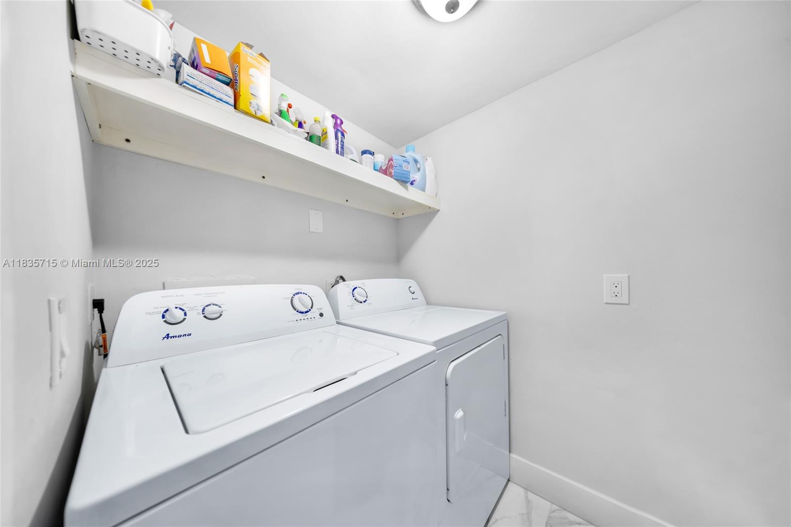 THE MOORS TOWNHOUSES - Residential