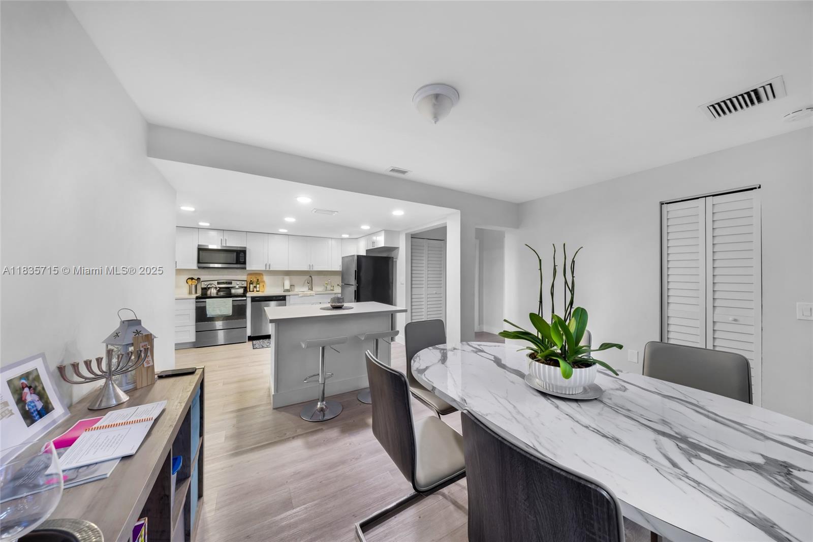 THE MOORS TOWNHOUSES - Residential