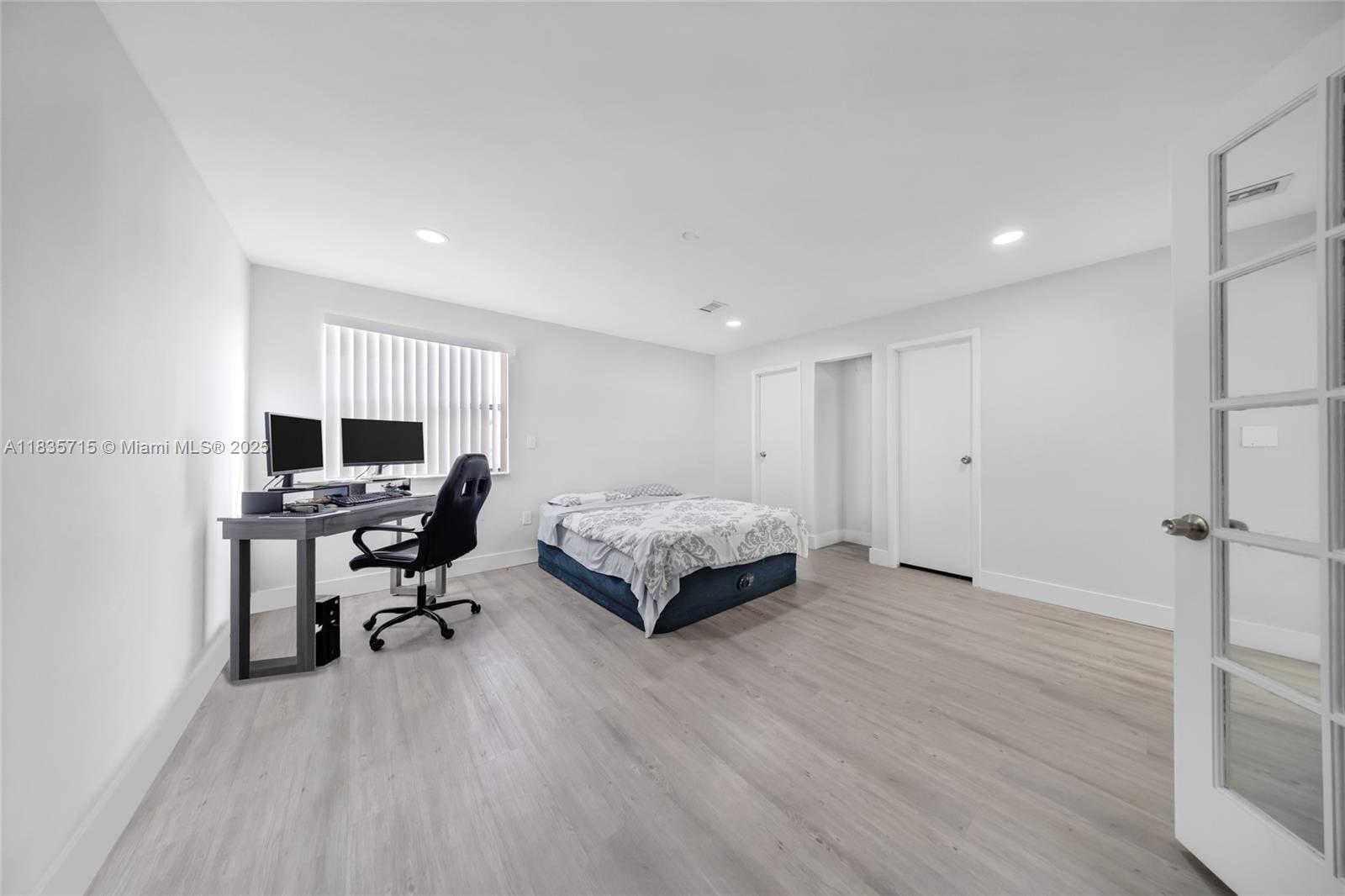 THE MOORS TOWNHOUSES - Residential