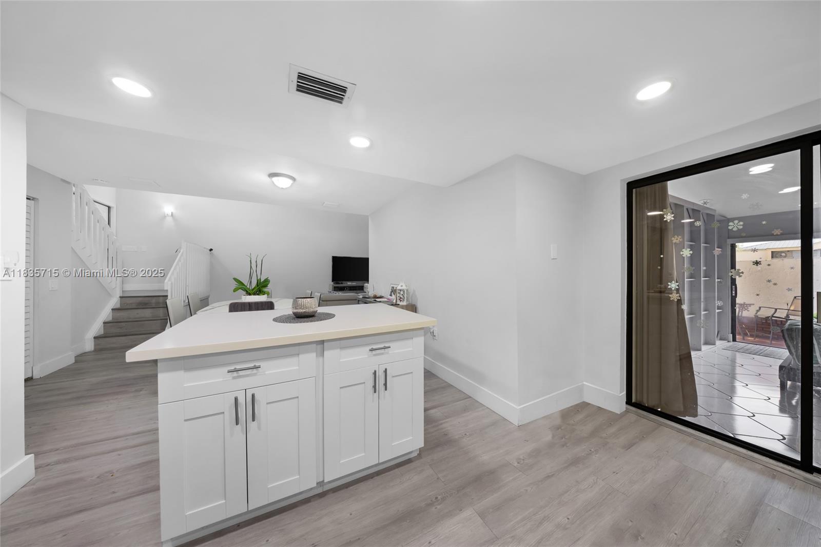 THE MOORS TOWNHOUSES - Residential