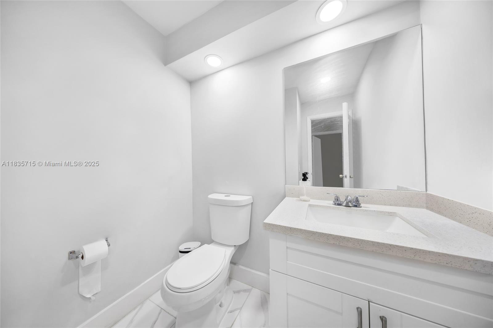 THE MOORS TOWNHOUSES - Residential