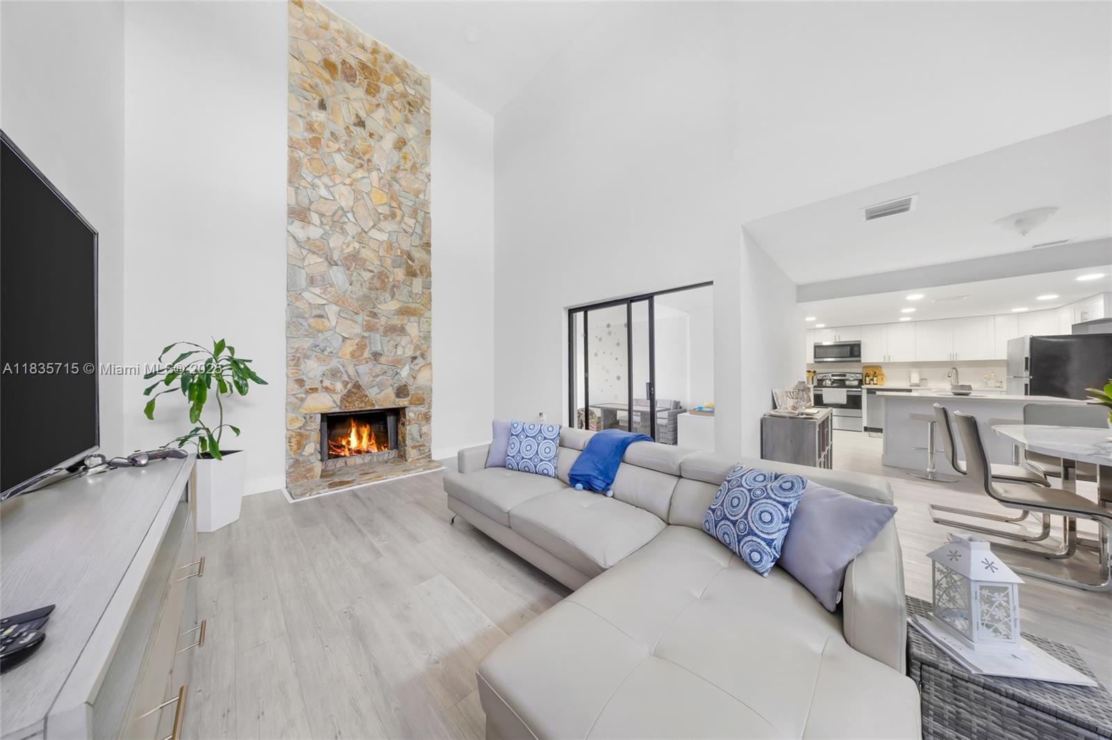 THE MOORS TOWNHOUSES - Residential