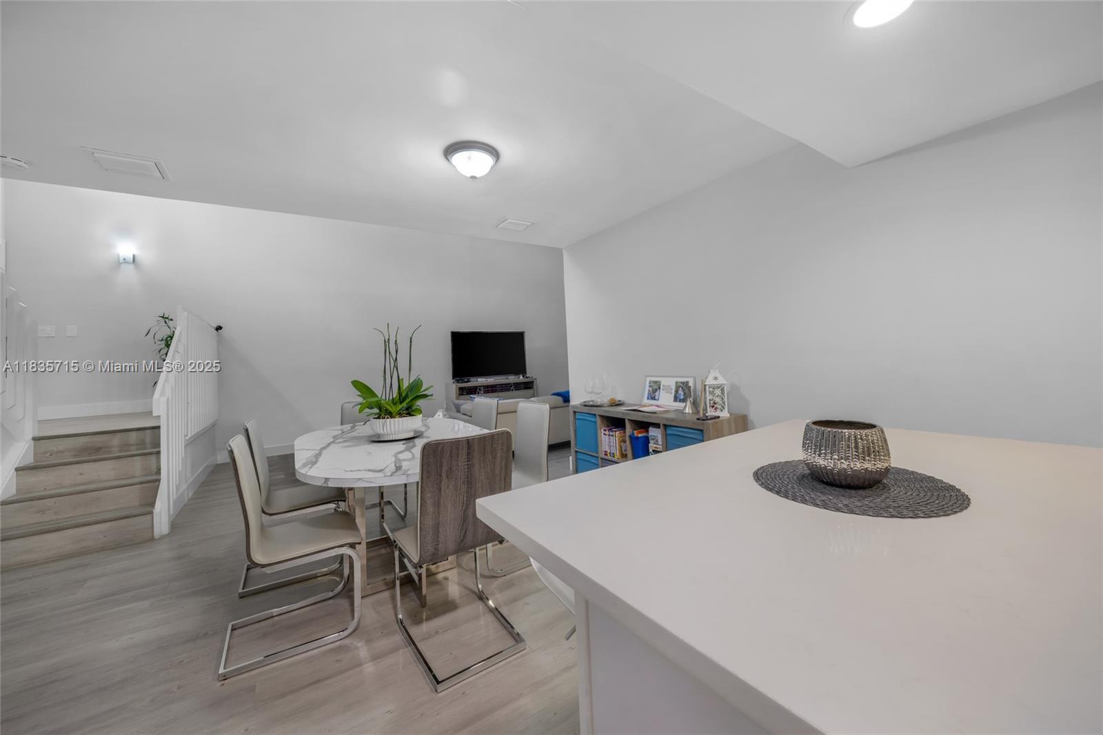 THE MOORS TOWNHOUSES - Residential