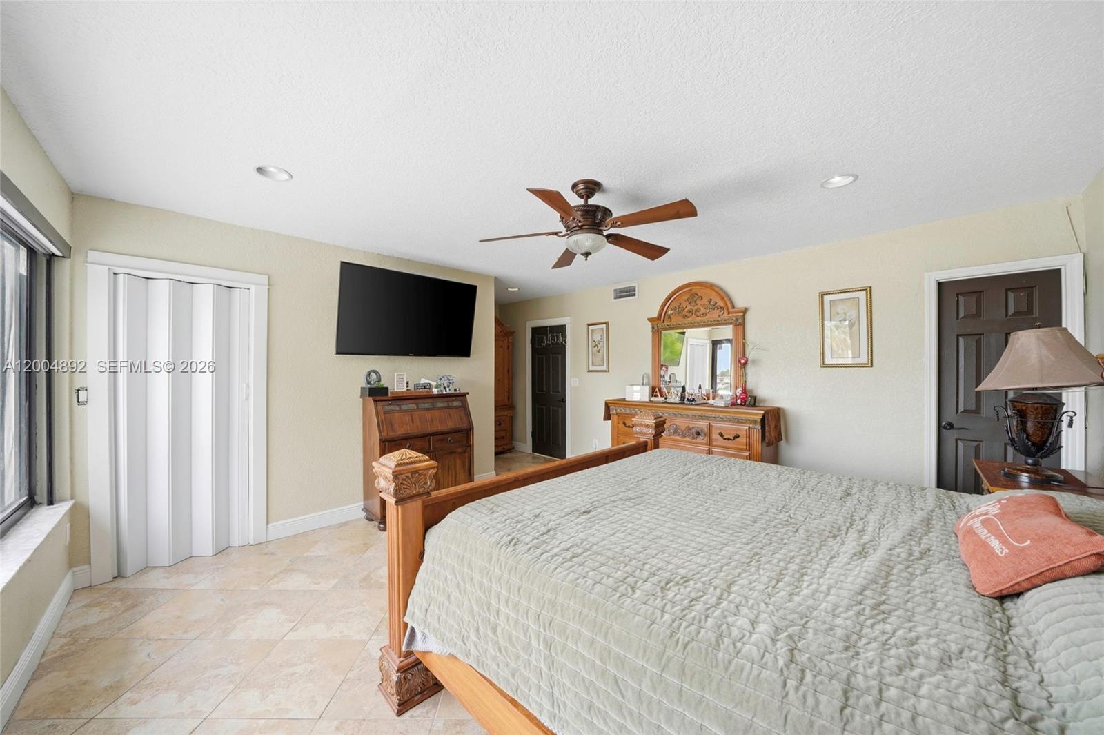 FLAMINGO LAKE - Residential