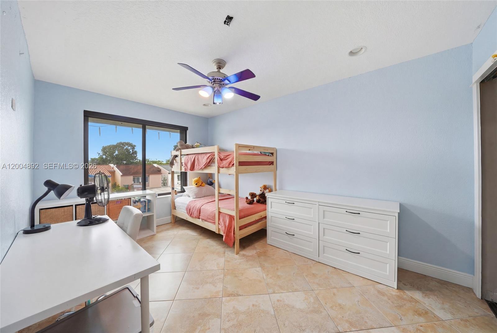 FLAMINGO LAKE - Residential