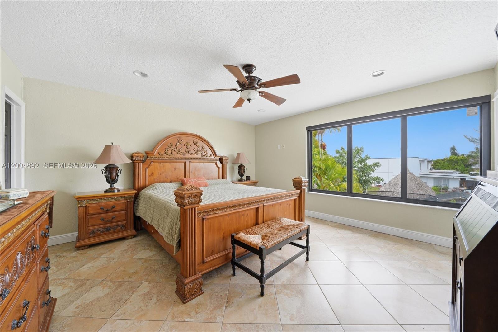 FLAMINGO LAKE - Residential