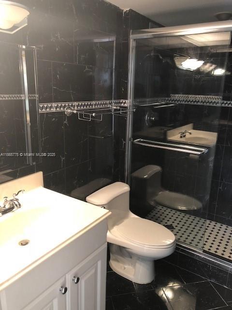 PLAZA TOWERS SOUTH CONDO - Residential Lease