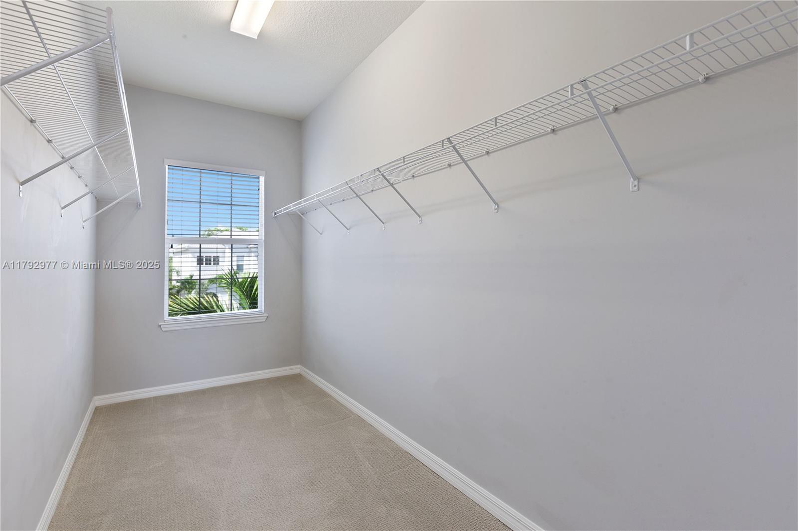 PARKVIEW AT HILLCREST - Residential Lease