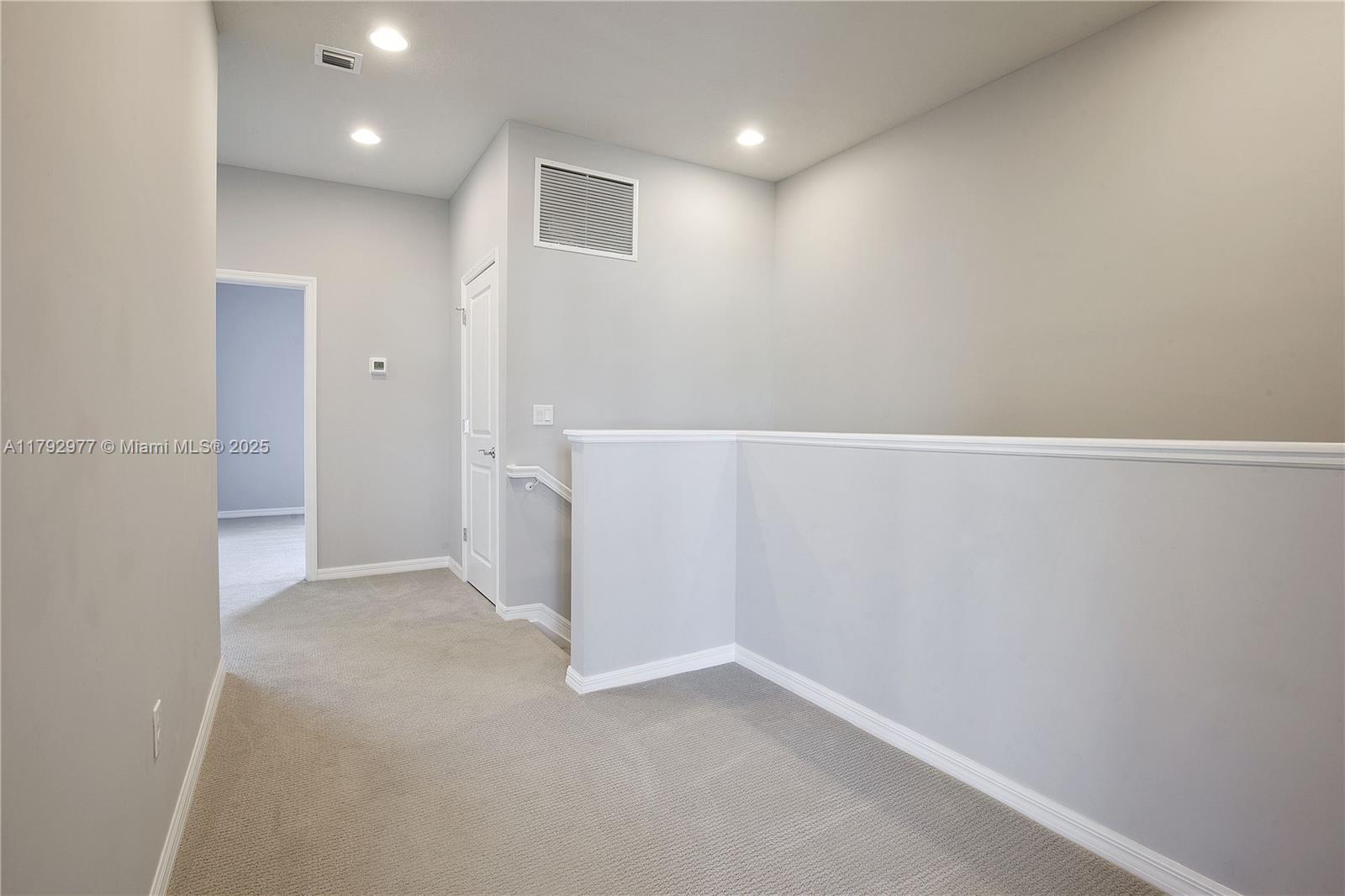 PARKVIEW AT HILLCREST - Residential Lease