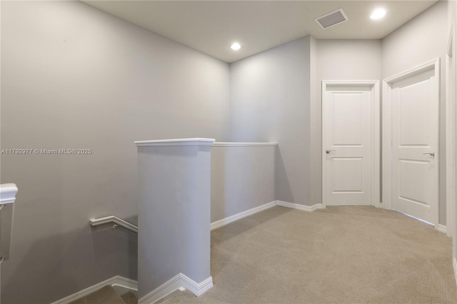 PARKVIEW AT HILLCREST - Residential Lease