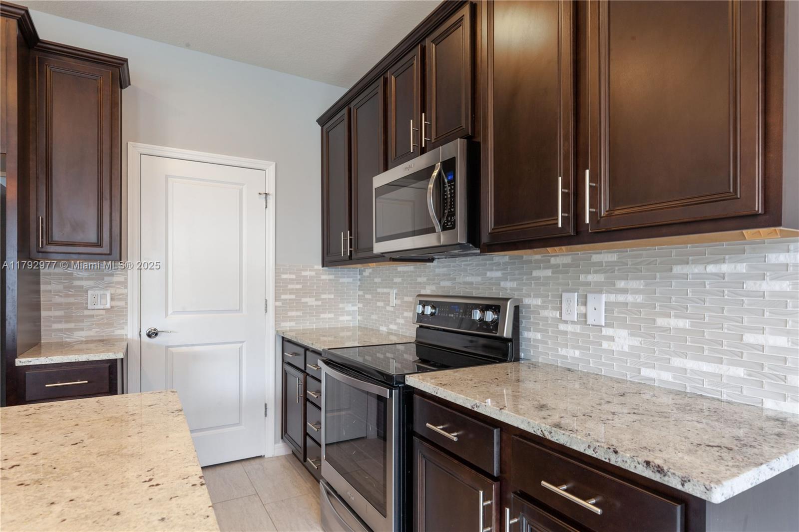 PARKVIEW AT HILLCREST - Residential Lease