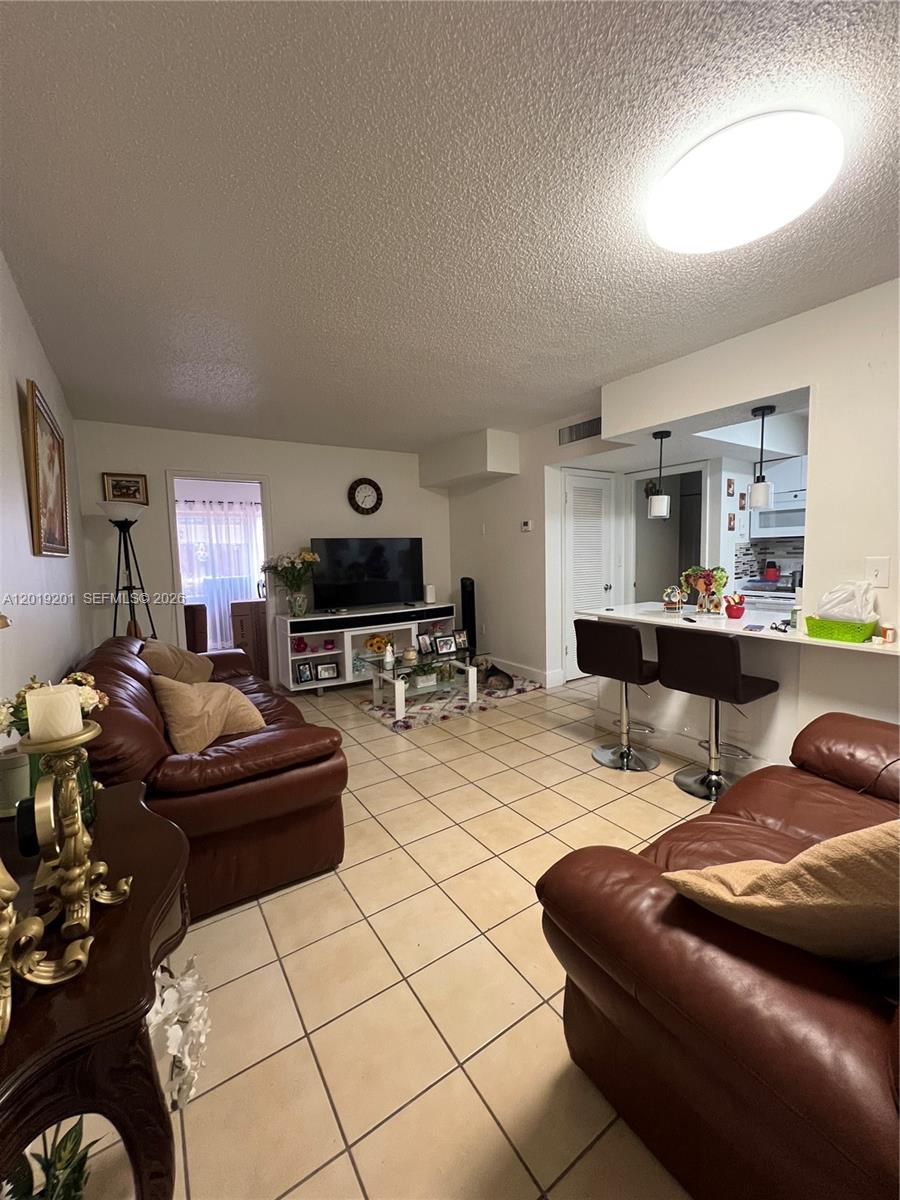 UNIVERSITY TRAIL CONDO - Residential