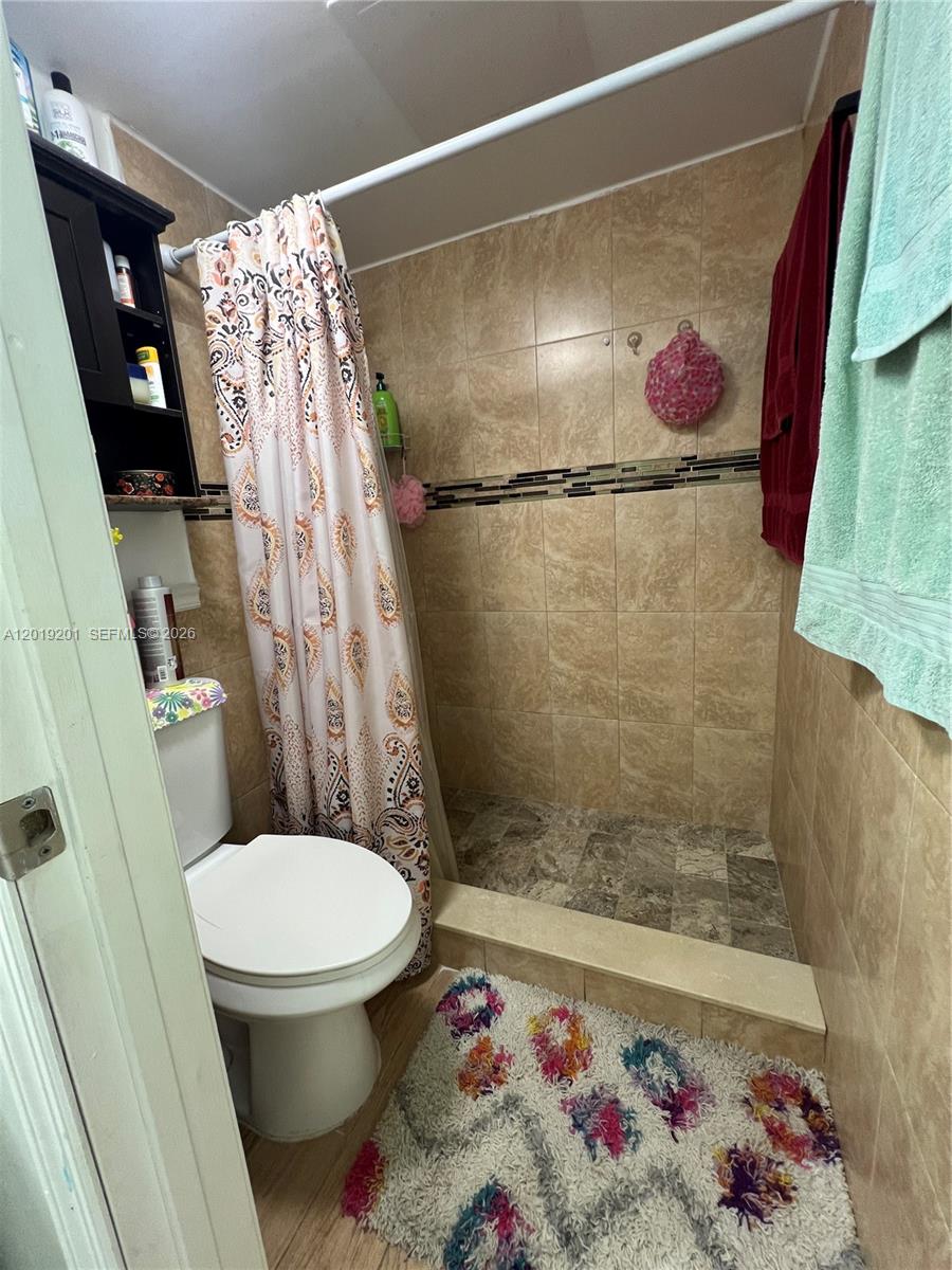 UNIVERSITY TRAIL CONDO - Residential