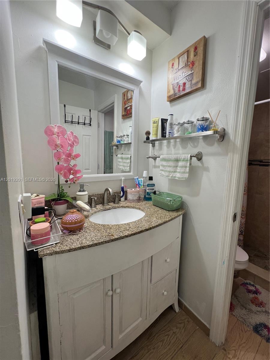 UNIVERSITY TRAIL CONDO - Residential