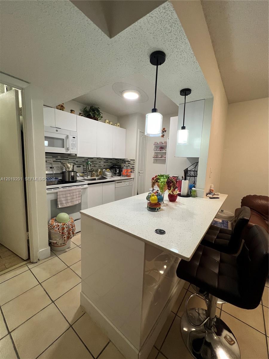 UNIVERSITY TRAIL CONDO - Residential