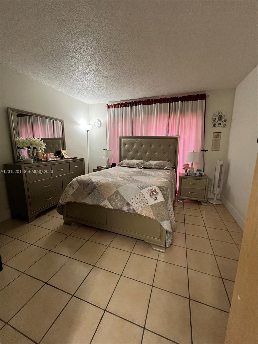 UNIVERSITY TRAIL CONDO - Residential