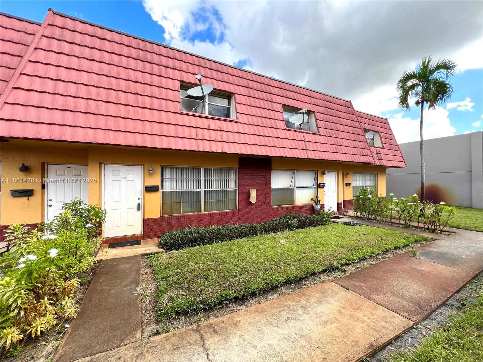 Very well maintained and Spacious townhome in a nice community, centrally located South of Oakland Park Bvd and West of Turnpike. This is a great 2 bedroom, 1.5 bathroom. Half bathroom is located conveniently on the first floor, along with the kitchen, dining- and living room, washer/dryer and screened patio. The second floor offers 2 bedrooms and a full bathroom nicely laid out.