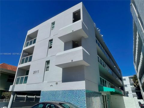 2011 Bay Dr 1 Miami Beach FL 33141