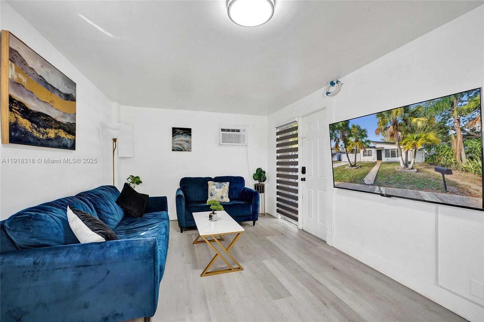 HOLLYWOOD SOUTH SIDE ADD - Residential Income