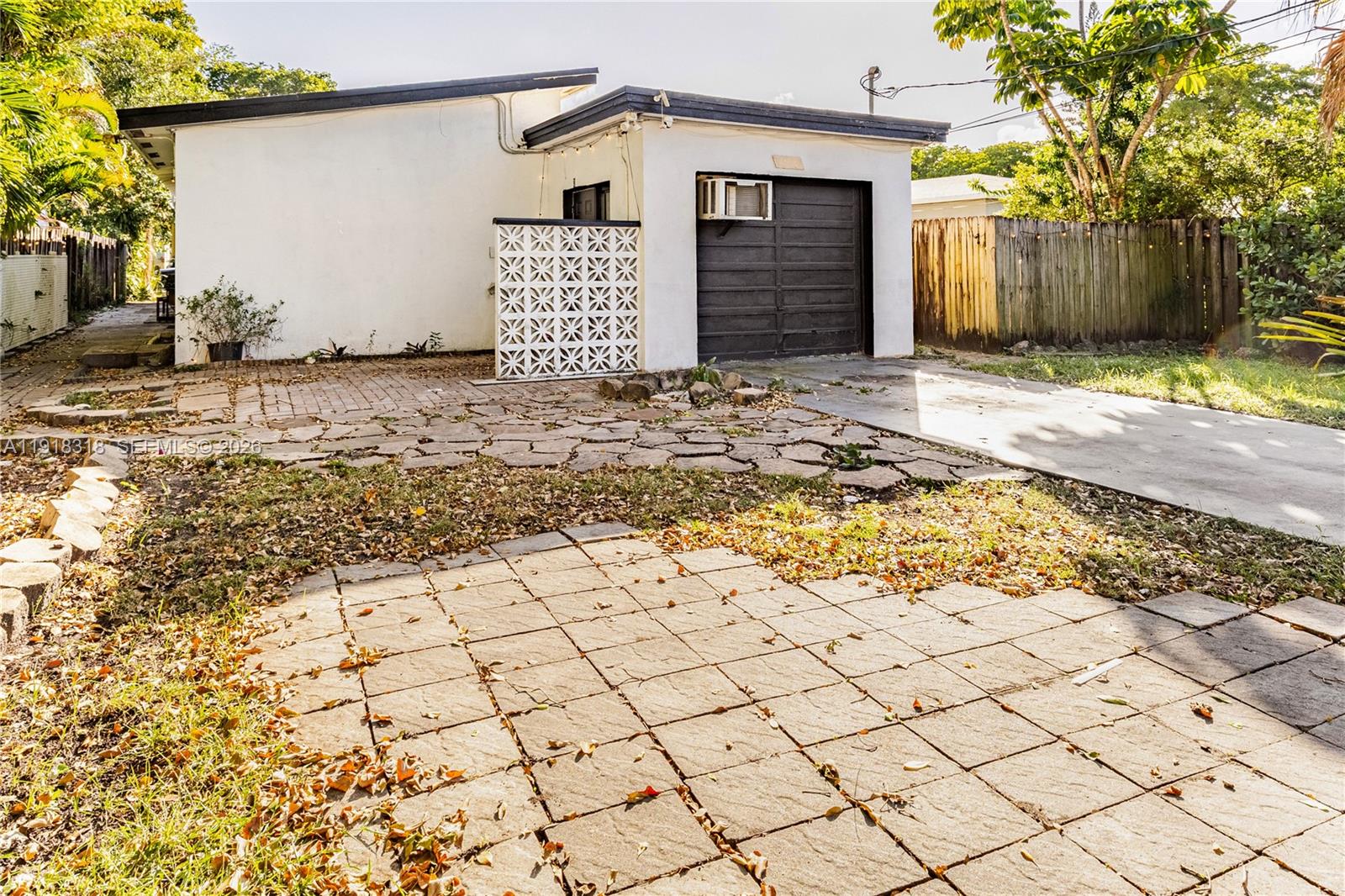 HOLLYWOOD SOUTH SIDE ADD - Residential Income