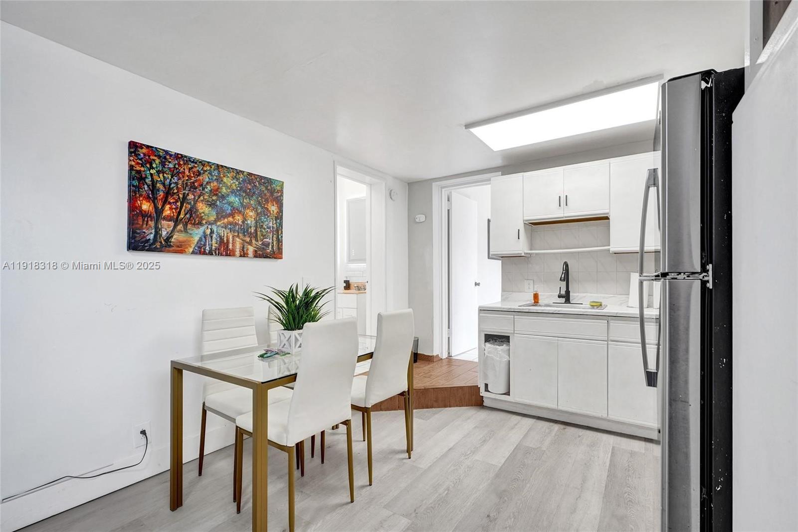 HOLLYWOOD SOUTH SIDE ADD - Residential Income