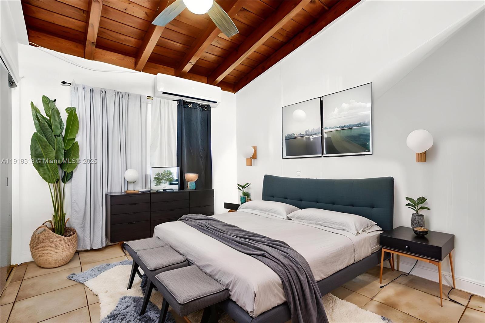 HOLLYWOOD SOUTH SIDE ADD - Residential Income