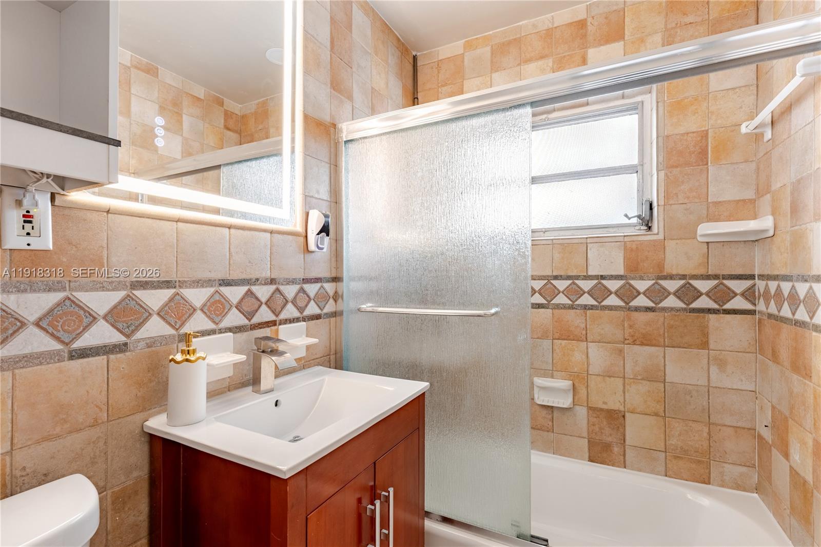 HOLLYWOOD SOUTH SIDE ADD - Residential Income