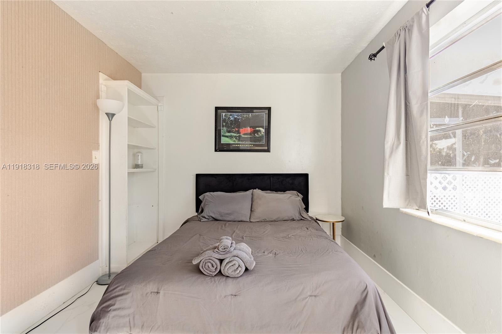 HOLLYWOOD SOUTH SIDE ADD - Residential Income