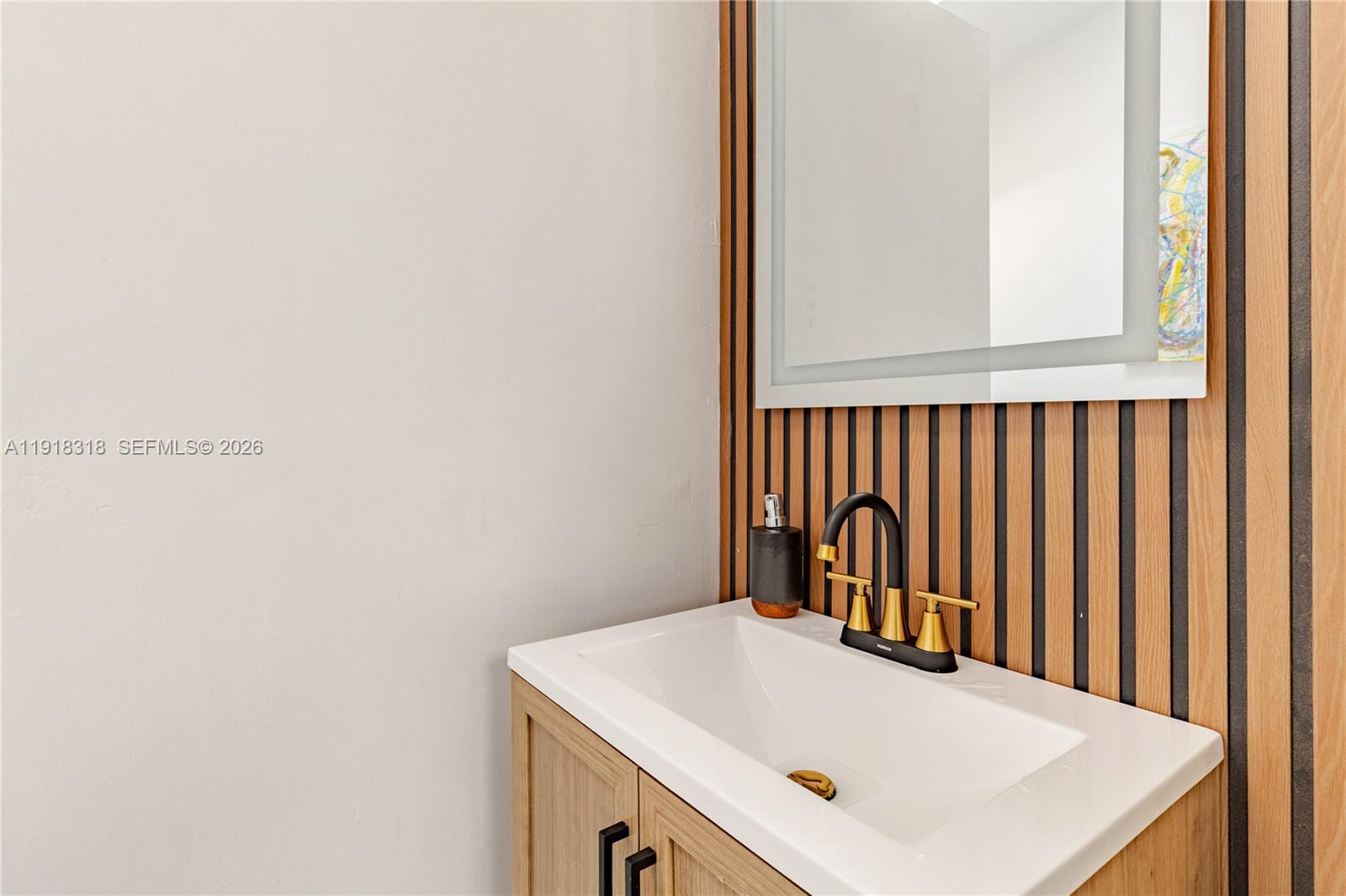 HOLLYWOOD SOUTH SIDE ADD - Residential Income