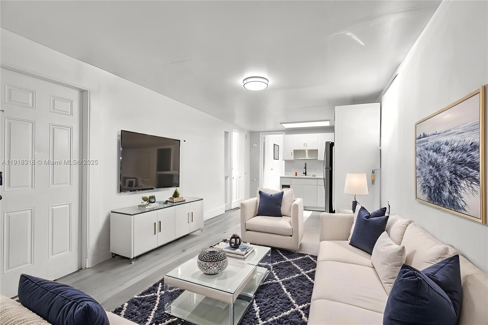 HOLLYWOOD SOUTH SIDE ADD - Residential Income